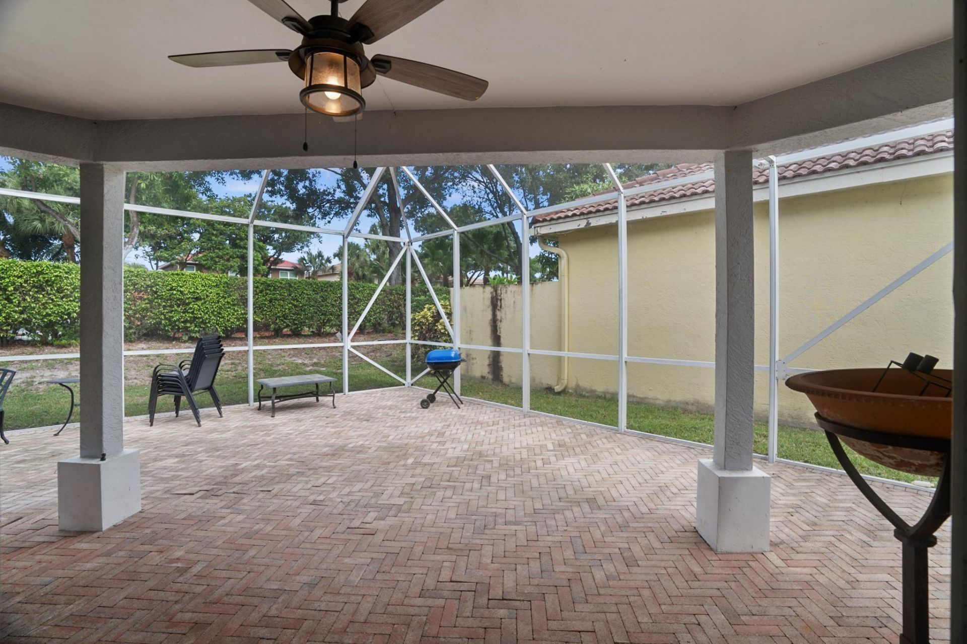 3273 El Camino Real, West Palm Beach, FL 33409 Photo