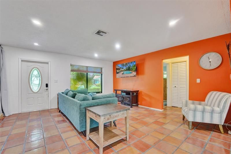 60 SE 10th Street, Pompano Beach, FL 33060 Photo