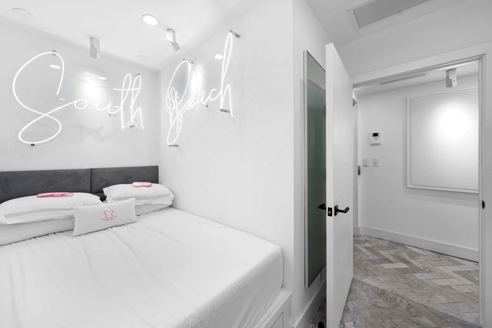 124 11th St, Miami Beach, FL 33139 Photo