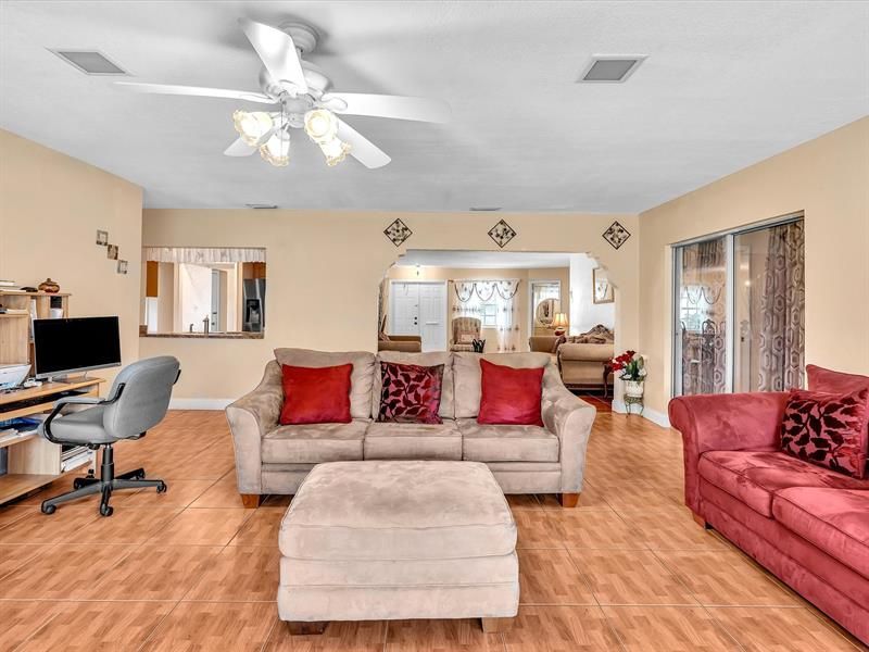 4220 NW 49th Ave, Lauderdale Lakes, FL 33319 Photo