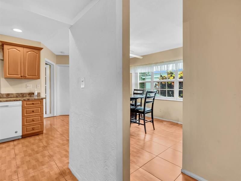 4220 NW 49th Ave, Lauderdale Lakes, FL 33319 Photo