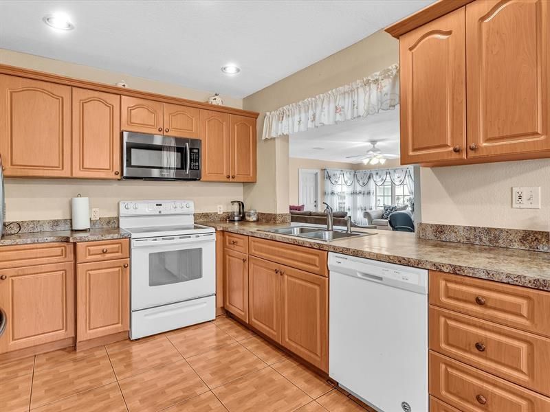 4220 NW 49th Ave, Lauderdale Lakes, FL 33319 Photo