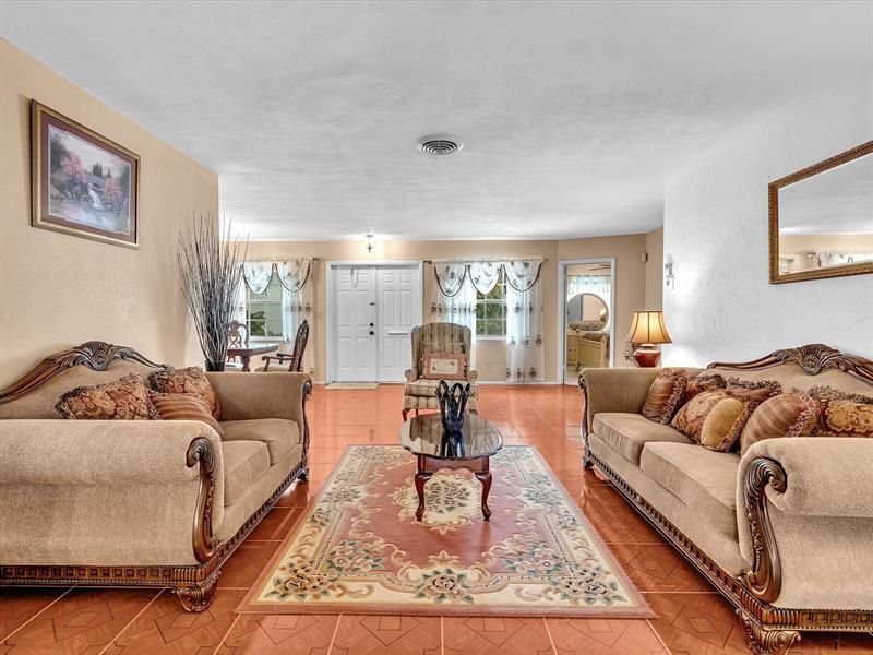 4220 NW 49th Ave, Lauderdale Lakes, FL 33319 Photo