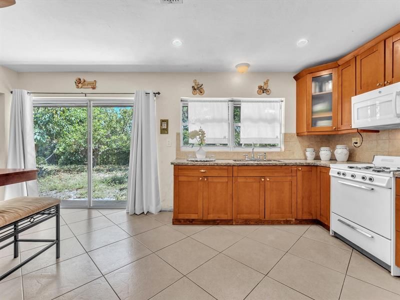 6772 Camelia Drive, Miramar, FL 33023 Photo