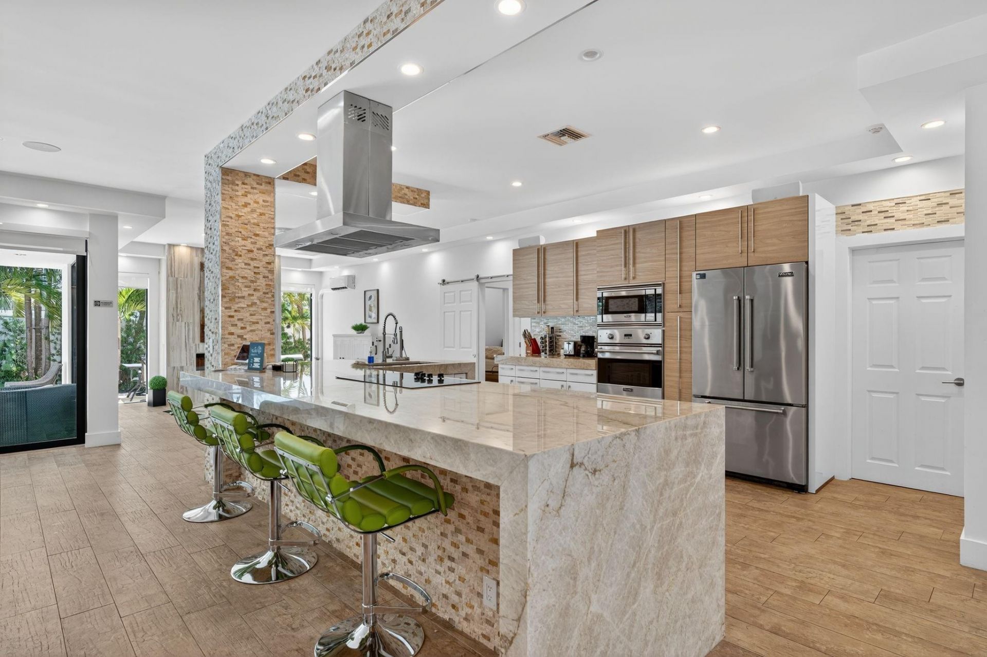 2460 NE 36th Street, Fort Lauderdale, FL 33308 Photo