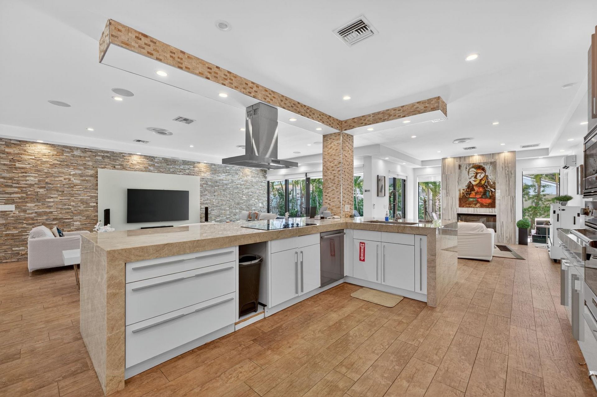 2460 NE 36th Street, Fort Lauderdale, FL 33308 Photo