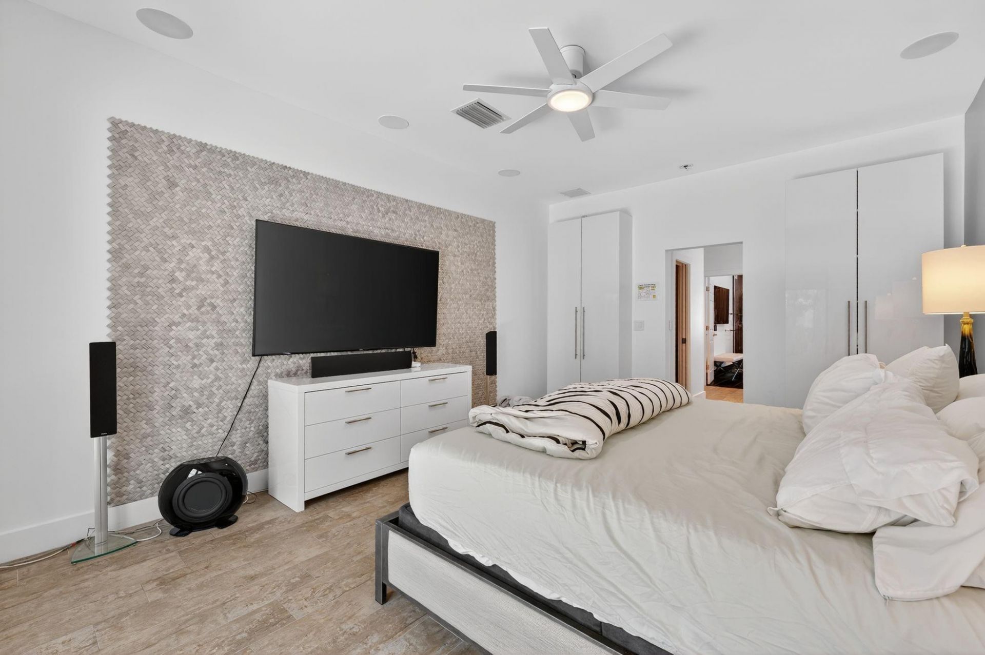 2460 NE 36th Street, Fort Lauderdale, FL 33308 Photo