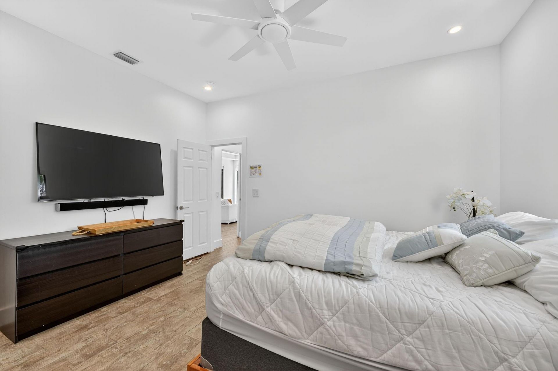 2460 NE 36th Street, Fort Lauderdale, FL 33308 Photo