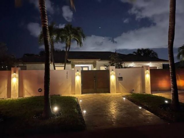 2460 NE 36th Street, Fort Lauderdale, FL 33308 Photo