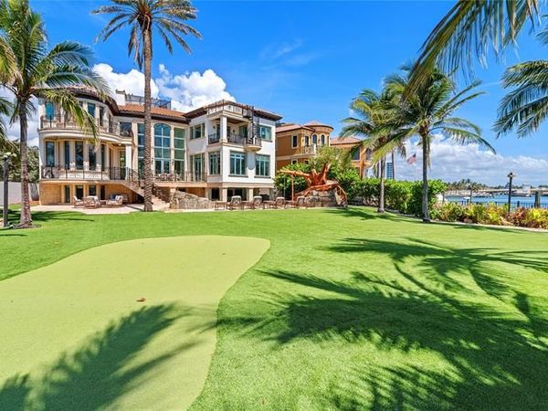 2306 Bay Dr, Pompano Beach, FL 33062