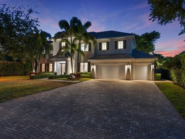 2306 NE 12th Ct, Fort Lauderdale, FL 33304