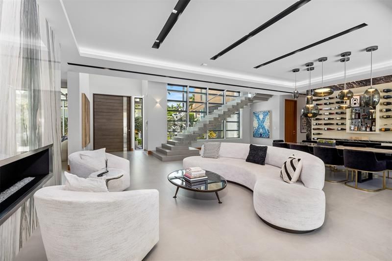 650 Royal Plaza Dr, Fort Lauderdale, FL 33301 Photo