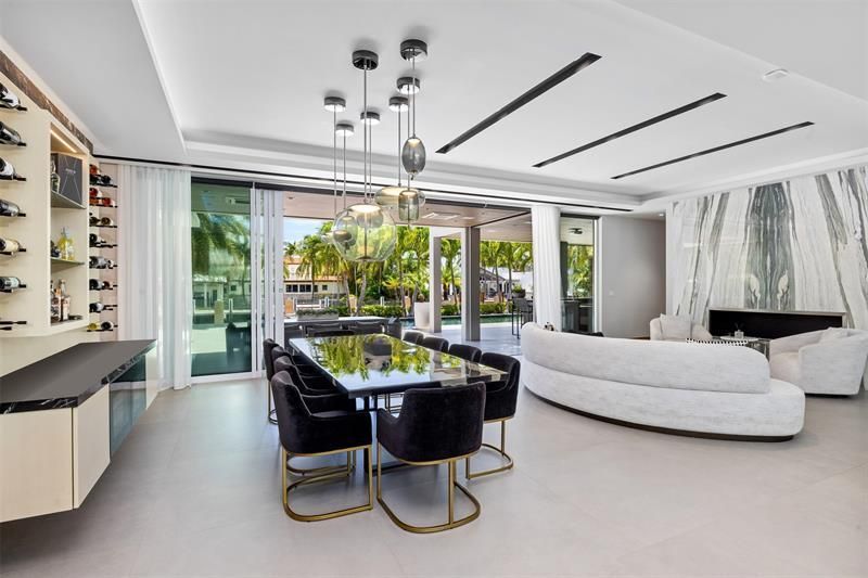 650 Royal Plaza Dr, Fort Lauderdale, FL 33301 Photo