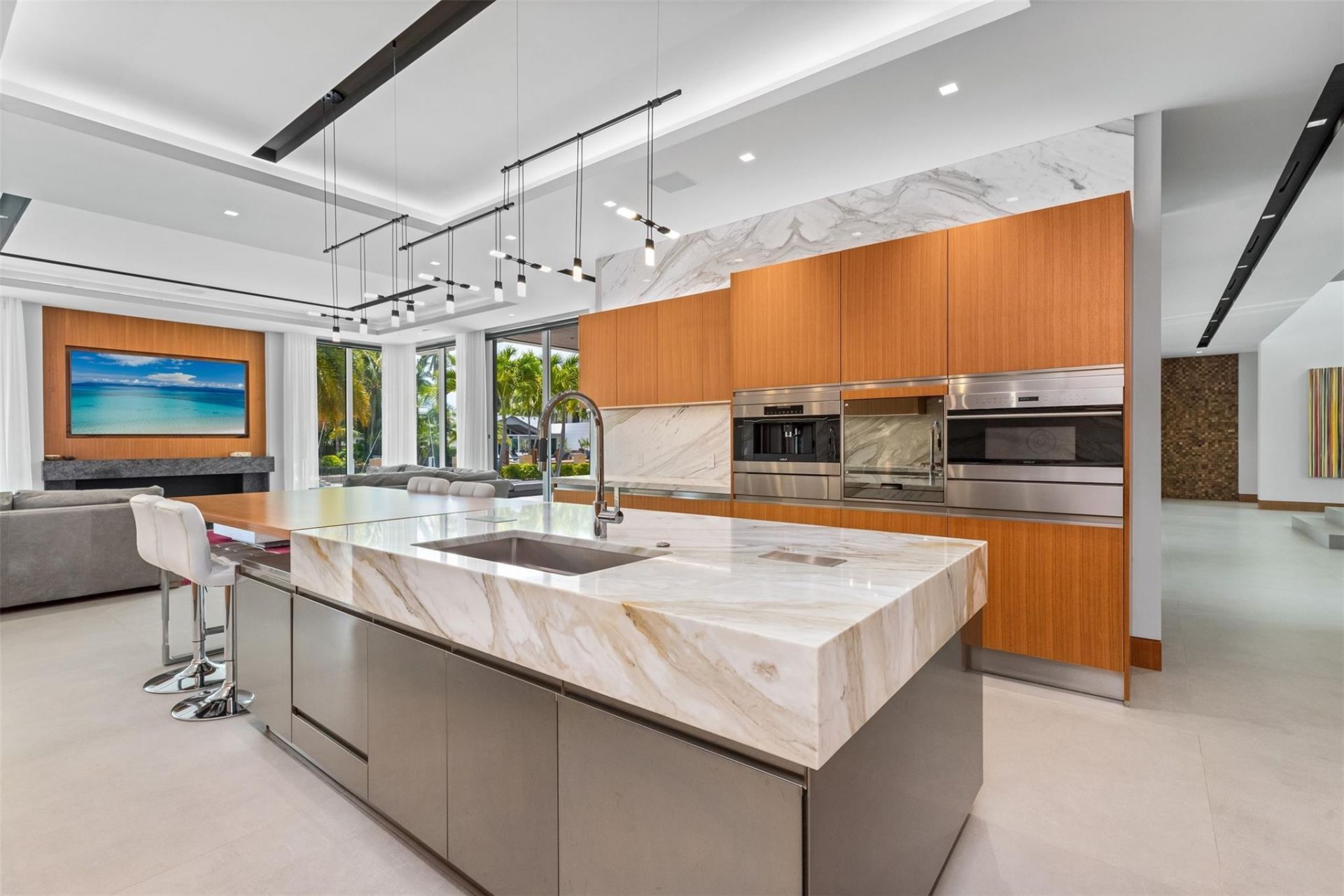 650 Royal Plaza Drive, Fort Lauderdale, FL 33301 Photo