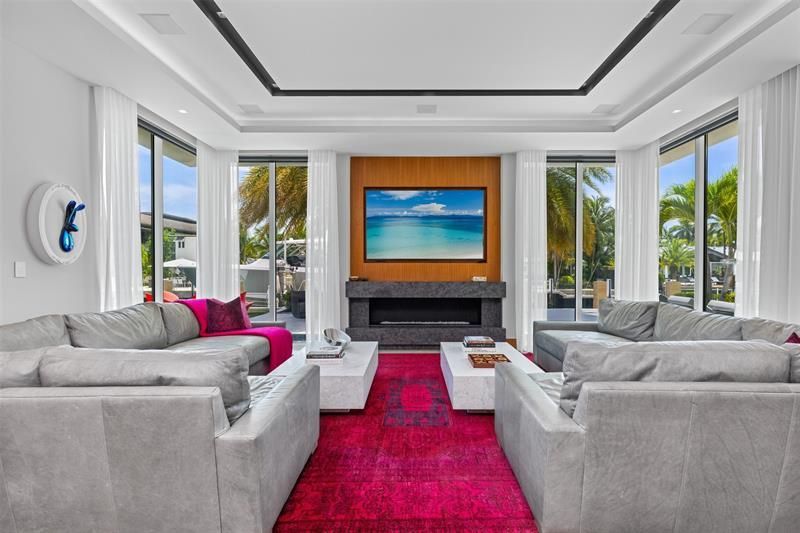 650 Royal Plaza Dr, Fort Lauderdale, FL 33301 Photo