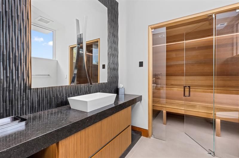 650 Royal Plaza Dr, Fort Lauderdale, FL 33301 Photo