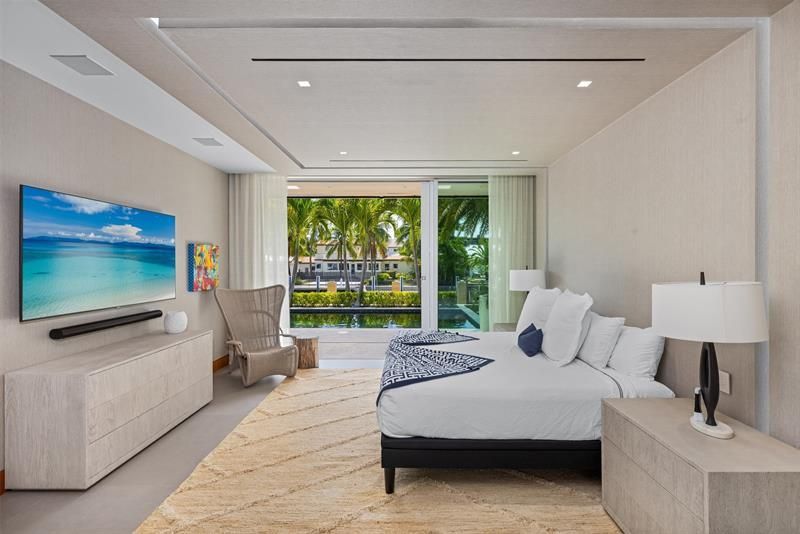 650 Royal Plaza Dr, Fort Lauderdale, FL 33301 Photo