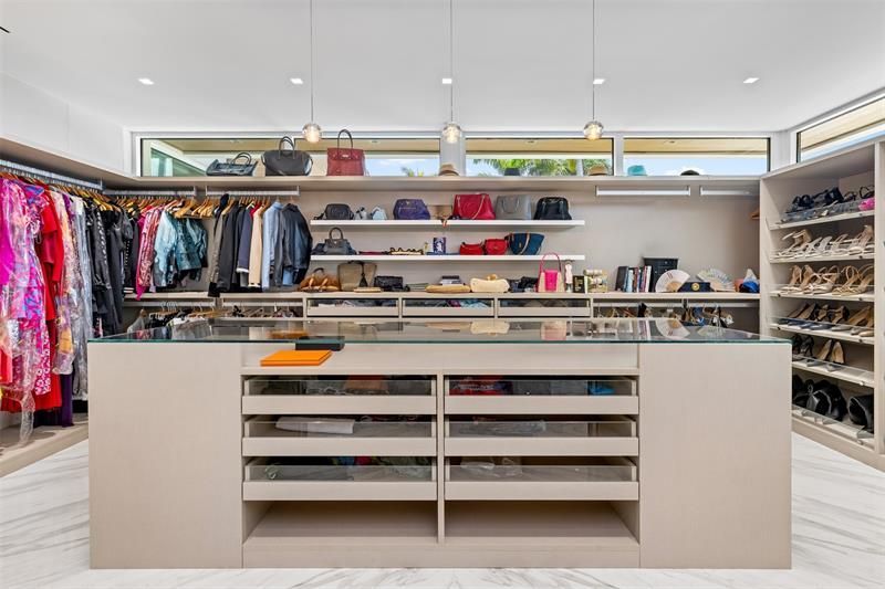 650 Royal Plaza Dr, Fort Lauderdale, FL 33301 Photo