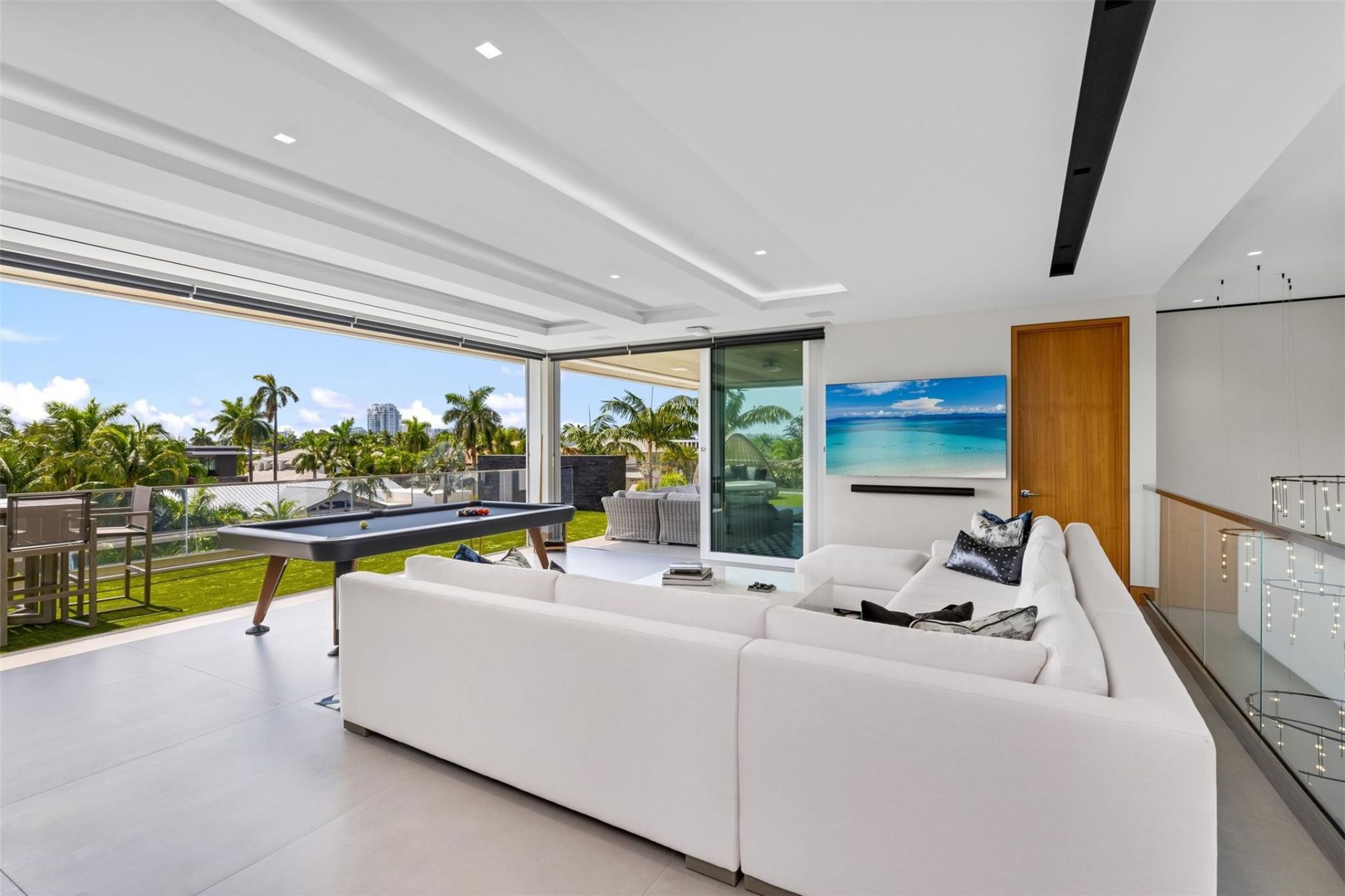 650 Royal Plaza Drive, Fort Lauderdale, FL 33301 Photo