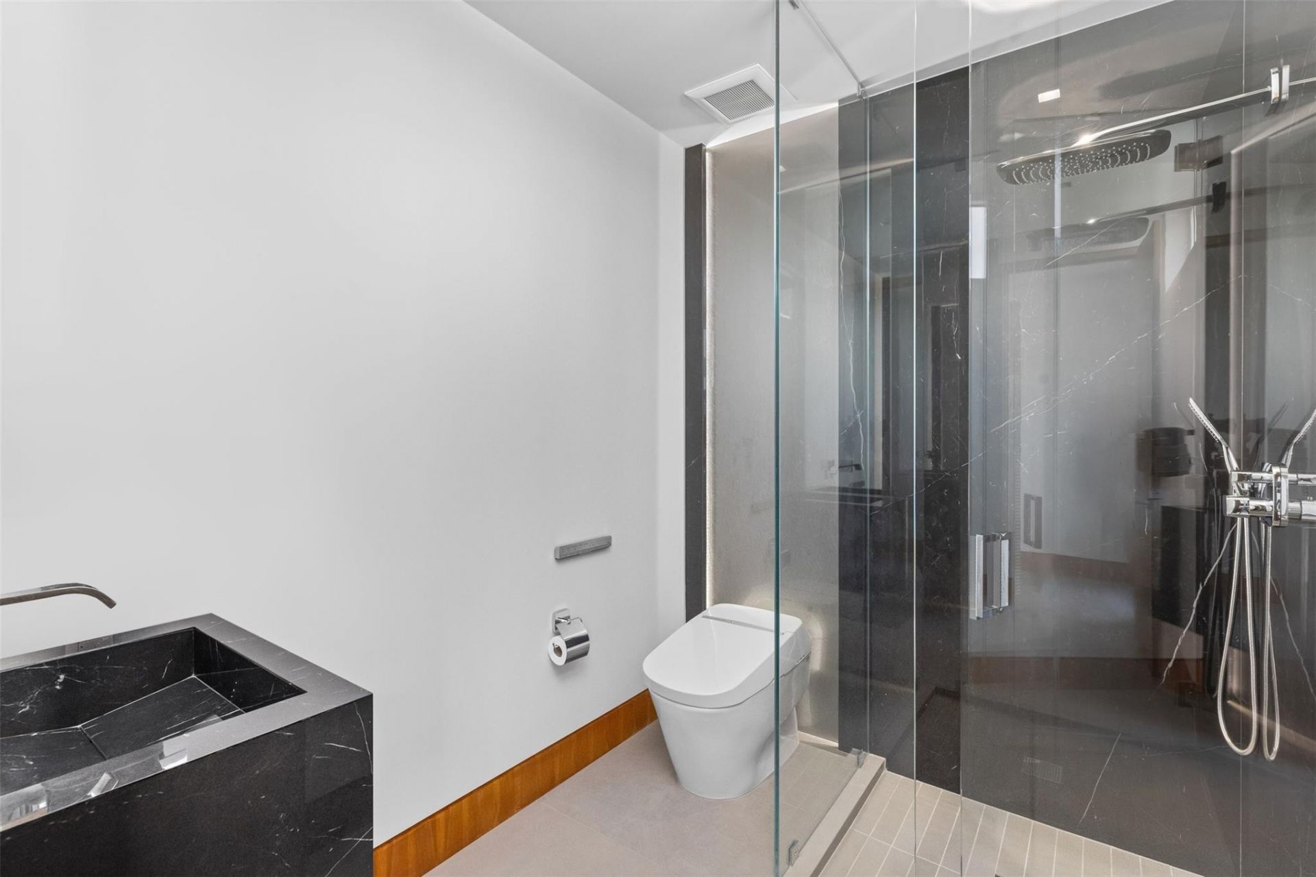 650 Royal Plaza Drive, Fort Lauderdale, FL 33301 Photo