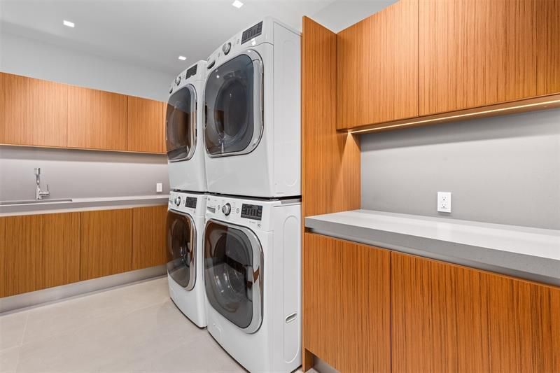 650 Royal Plaza Dr, Fort Lauderdale, FL 33301 Photo