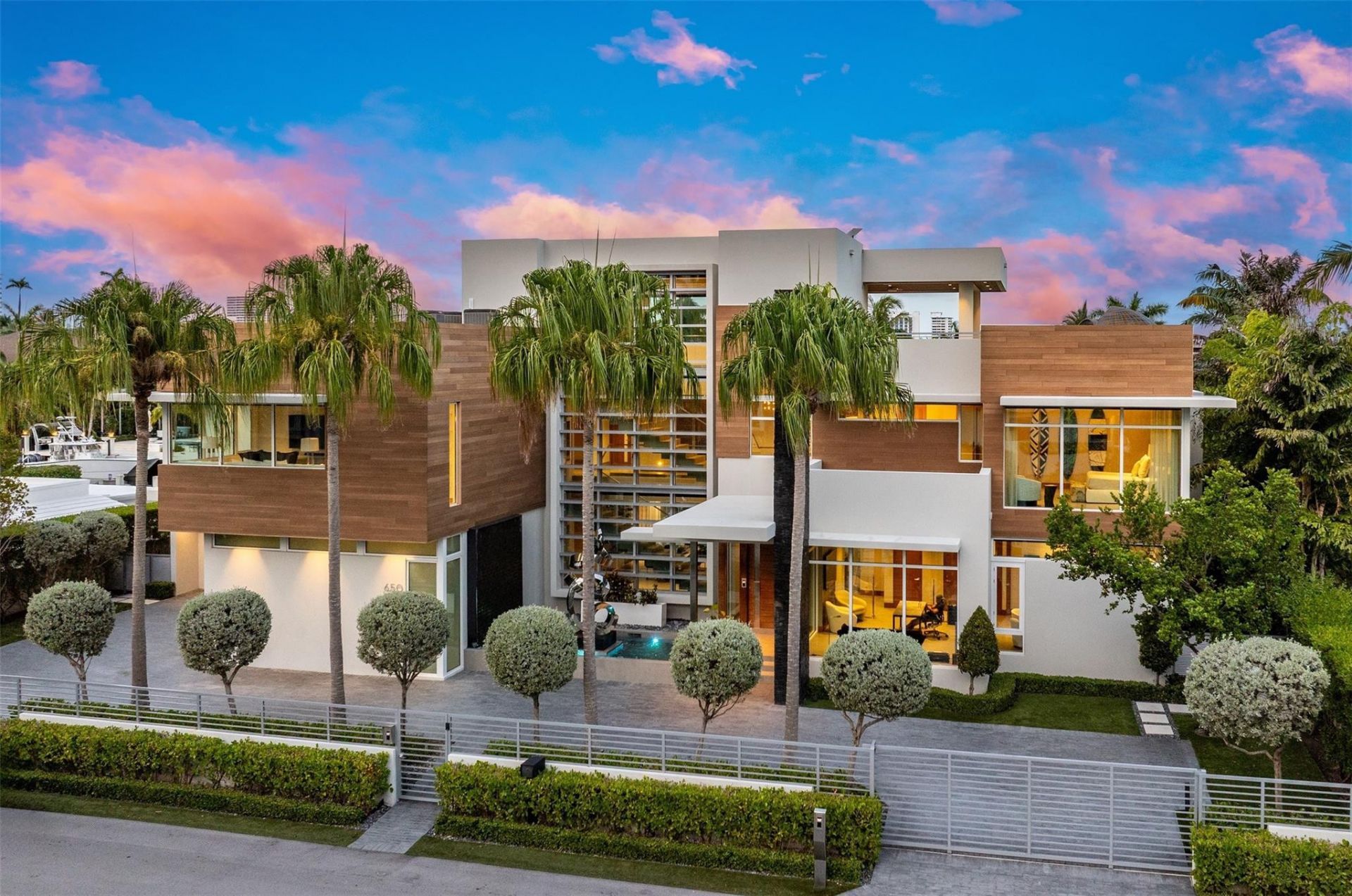 650 Royal Plaza Drive, Fort Lauderdale, FL 33301 Photo