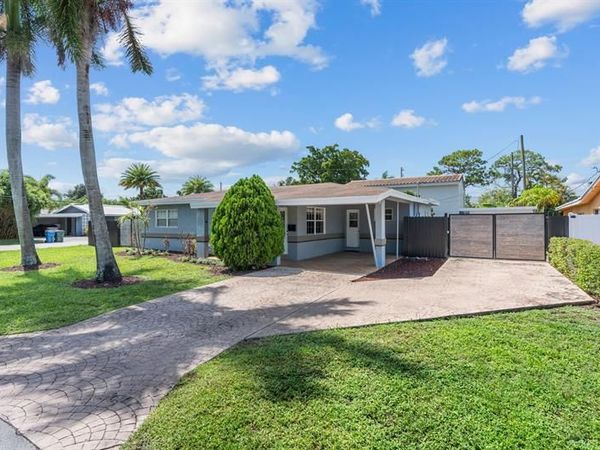 1498 NE 39th Street, Oakland Park, FL 33334