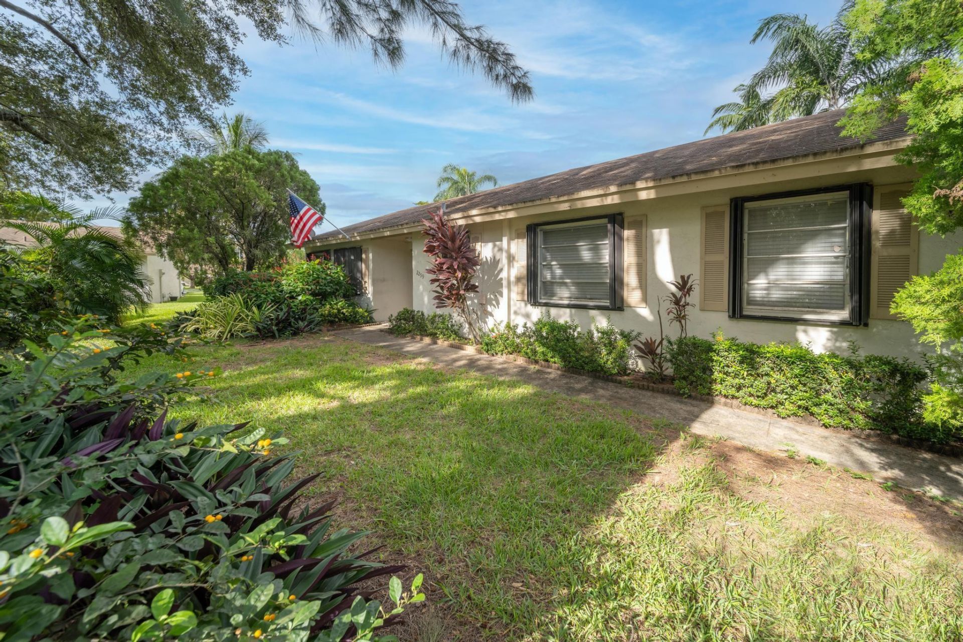 2259 Nova Village Drive, Davie, FL 33317 Photo