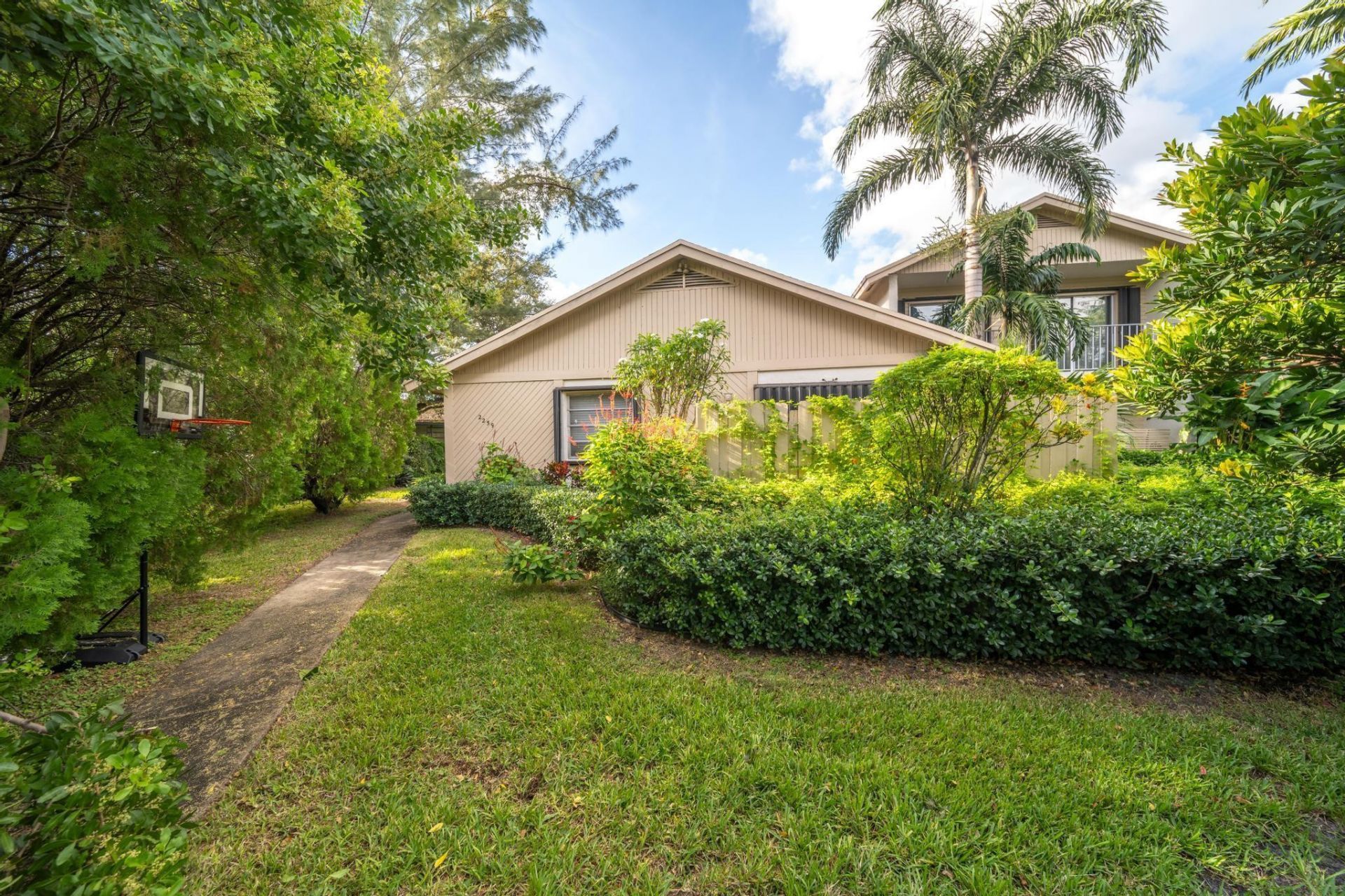 2259 Nova Village Drive, Davie, FL 33317 Photo