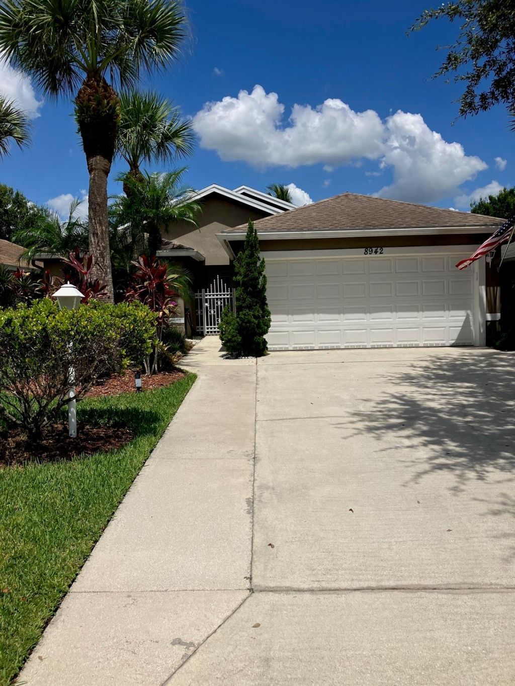 8942 SW Bonneville Drive, Stuart, FL 34997 Photo