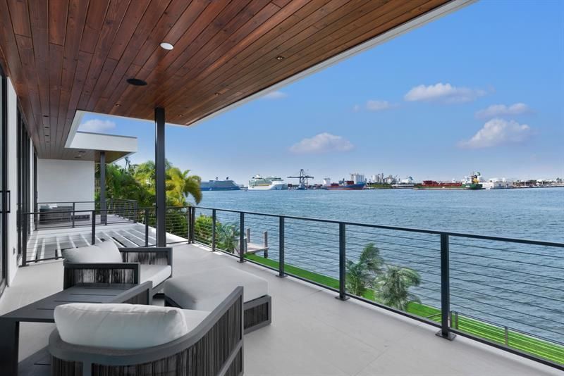 1957 Harbourview Drive, Fort Lauderdale, FL 33316 Photo