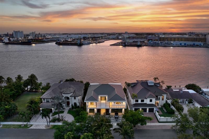 1957 Harbourview Drive, Fort Lauderdale, FL 33316 Photo