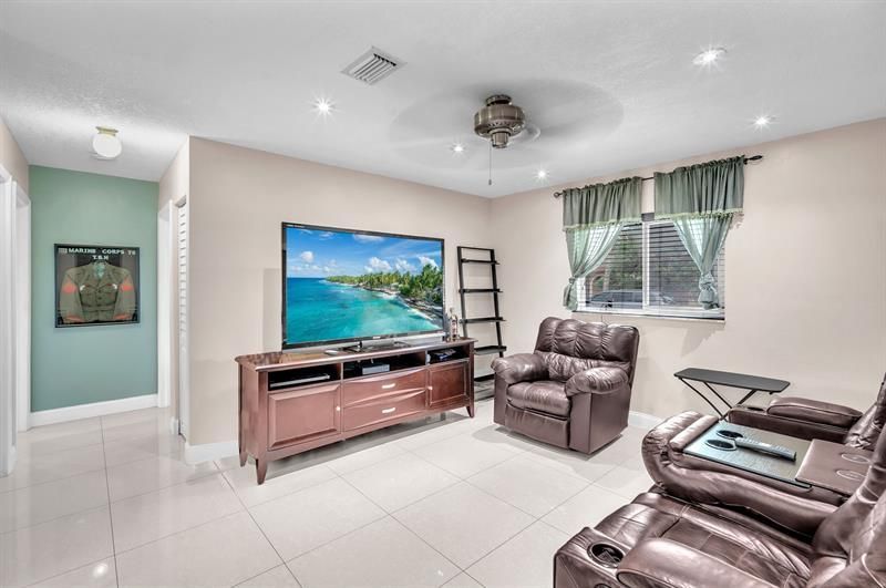 630 NW 80th Terrace, Margate, FL 33063 Photo