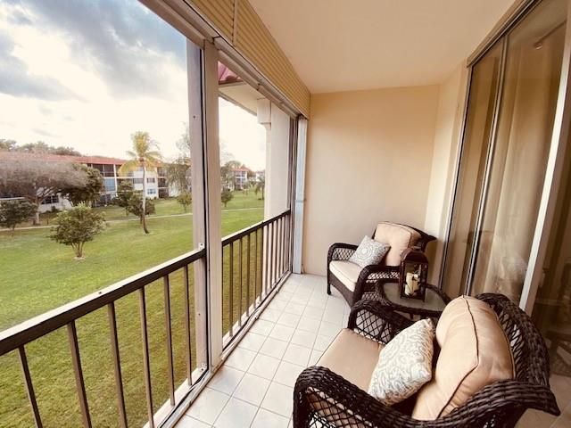 9420 S Hollybrook Lake Drive, Unit 305, Pembroke Pines, FL 33025 Photo