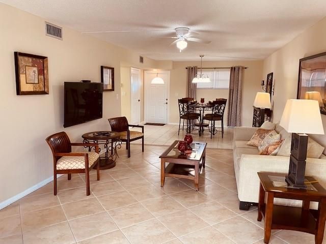 9420 S Hollybrook Lake Drive, Unit 305, Pembroke Pines, FL 33025 Photo