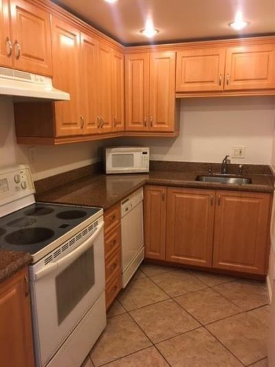 411 SE 8th Street, Unit 127, Deerfield Beach, FL 33441 Main Photo