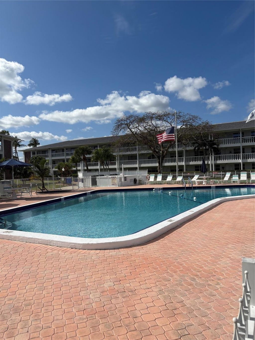 2455 NE 51st Street, Unit 207, Fort Lauderdale, FL 33308 Photo