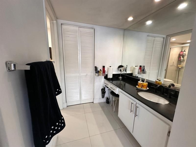 1880 S Ocean Drive, Unit Ts705, Hallandale Beach, FL 33009 Photo