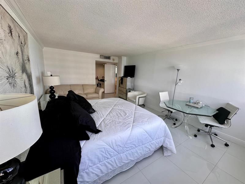 1880 S Ocean Drive, Unit Ts705, Hallandale Beach, FL 33009 Photo