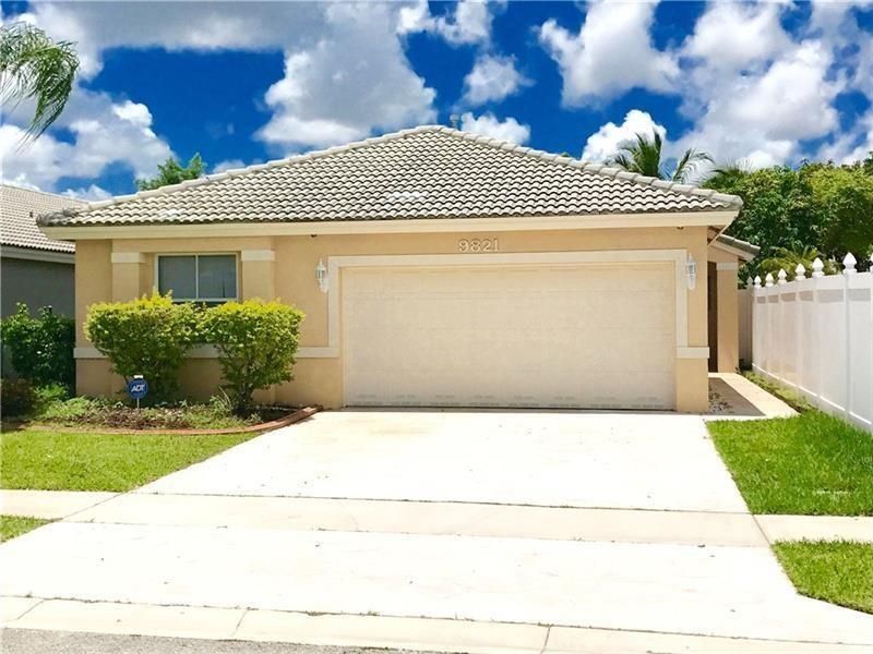 9821 Red Heart Lane, Tamarac, FL 33321 Main Photo