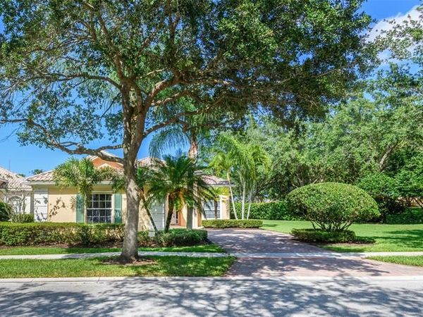 8019 Nevis Pl, Wellington, FL 33414