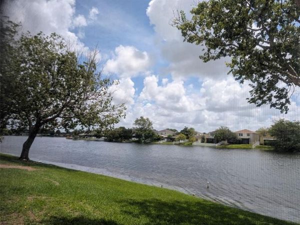 1061 NW 122nd Terrace, Pembroke Pines, FL 33026