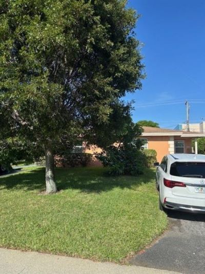 212 NE 9th Avenue, Unit 1, Deerfield Beach, FL 33441 Main Photo