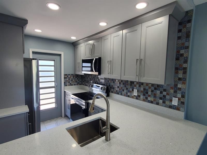 1481 S Ocean Blvd, Unit 308, Lauderdale by the Sea, FL 33062 Photo