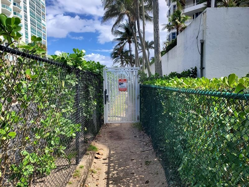 1481 S Ocean Blvd, Unit 308, Lauderdale by the Sea, FL 33062 Photo