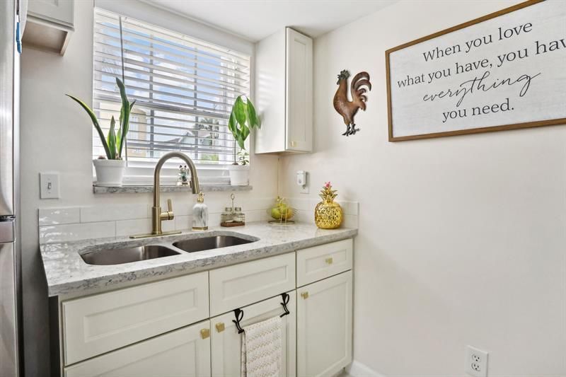 368 Waterside Dr, Hypoluxo, FL 33462 Photo