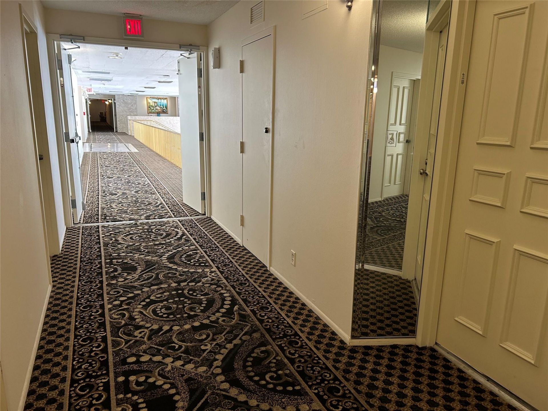 4020 Galt Ocean Drive, Unit 106, Fort Lauderdale, FL 33308 Photo