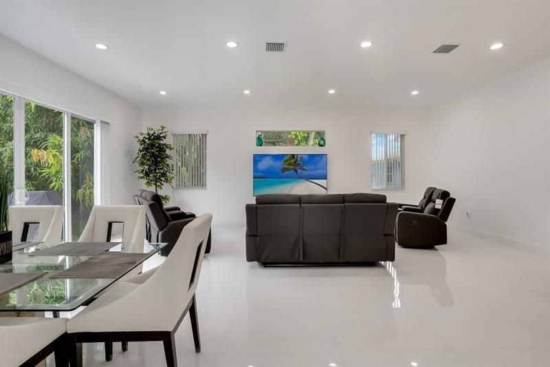 2962 NW 10th Court, Fort Lauderdale, FL 33311 Photo