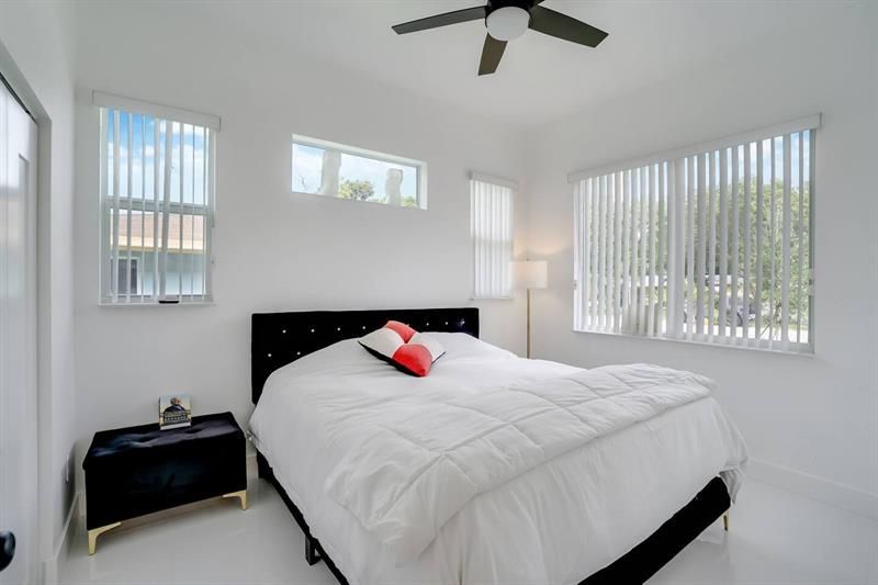 2962 NW 10th Court, Fort Lauderdale, FL 33311 Photo