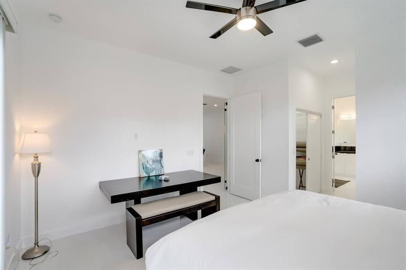 2962 NW 10th Court, Fort Lauderdale, FL 33311 Photo